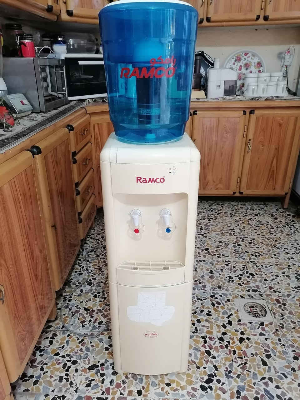 براد ماء رامكو شرط الشغل سعر ٦٥ الف ***********
