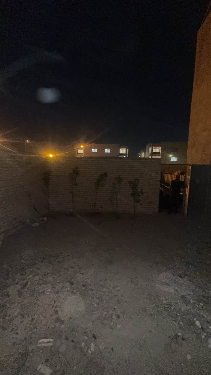 سلام عليكم قطعه  ارض زراعيه واقع حال موقعها كلش حلو  قطعه تجاريه خلف لمستشفى الفضيليه حي سلام  مساحته 53
جبهه 6و25 نزال 8ونص 
مسيجه داير مداير رباط شريطي الستفتسار اكثر تواصل مع هاذ رقم 
***********
