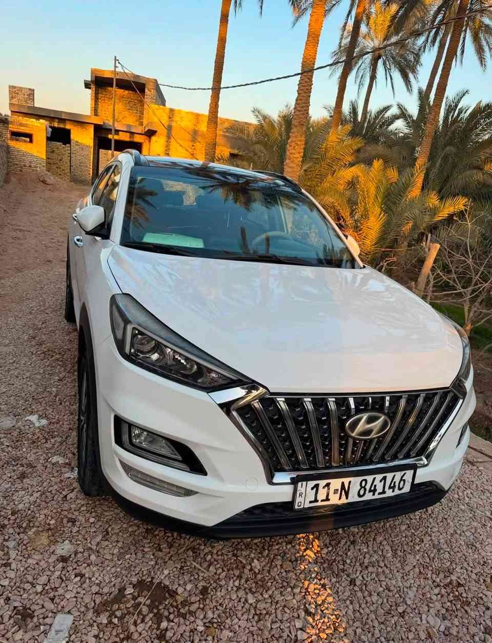 هونداي توسان 2020 فول مواصفات
السياره مكفوله من الصبغ والضربه والتبديل
فق شخط بلباب مكحل ورصعه بجاملغ الخلفي 

المواصفات:

- محرك 2000 دوش
- فول مواصفات
- تشغيل بصمة
- سقف بانوراما
- كراسي كهربائية أمامية
- شاحن لاسلكي
- مرايا شفط
- ويل كب
- 3 أنظمة قيادة
- عداد 103كم
- السيارة بحالة جيدة وجاهزة للاستخدام

الموقع: النجف 

للاستفسار ***********
السعر 188 وبيهه مجال حك الجيه
