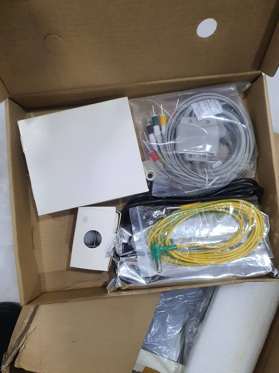 جهاز تخطيط 12 ,6 جنل كوري . 1200$ جديد لوك
***********
