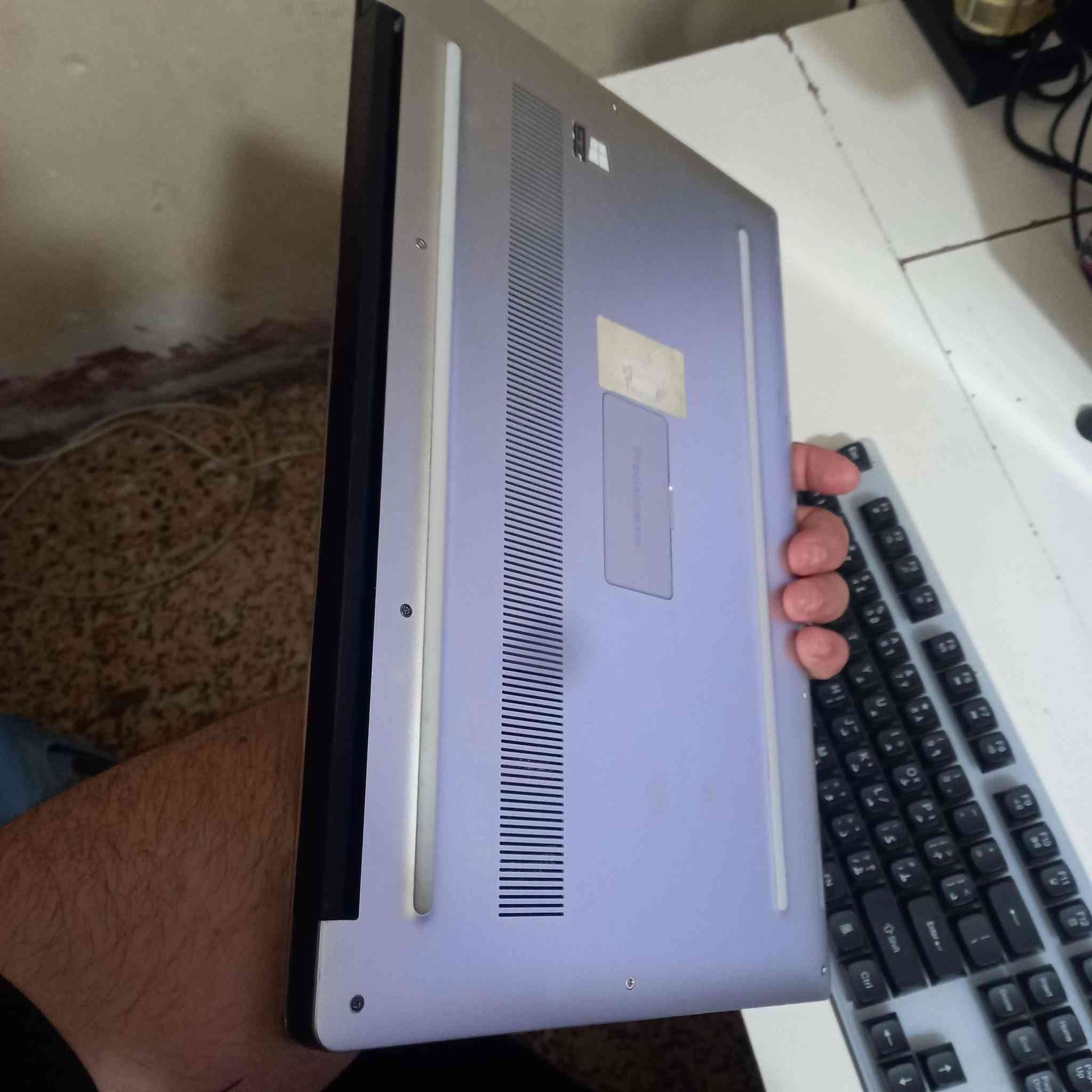 i5-8400H • Quadro P1000 • رام 16GB