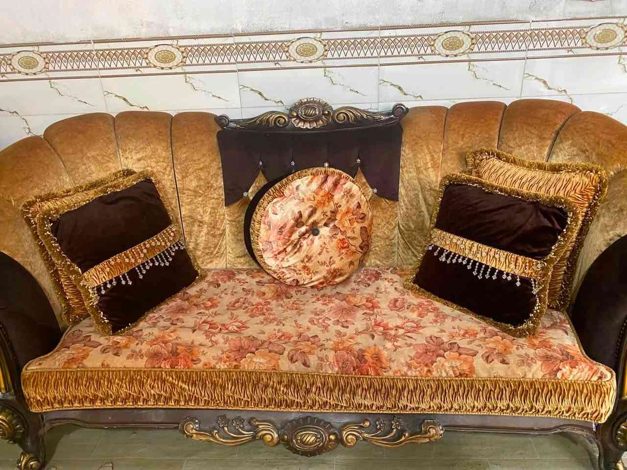 تخم للبيع مكان بغداد الرقم ***********
