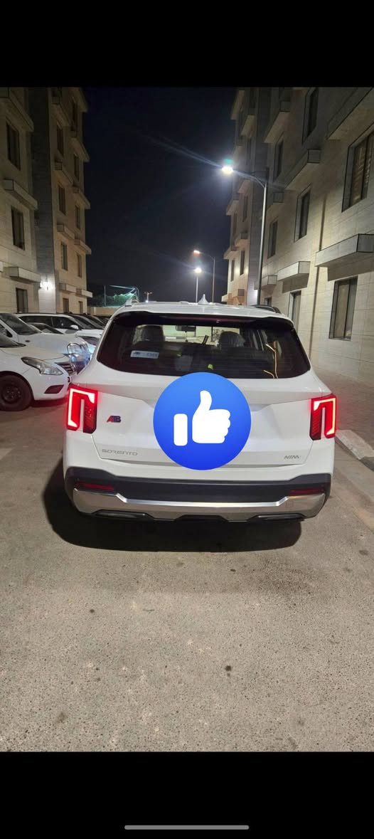 السلام عليكم
سورينتو 2024 خليجي 
▪️ ماشية 23 الف 
▪️ محرك  4 سلندر 2500  7 راكب 
• تشغيل عن بعد
• كشنات كهرباء
• شاحن لاسلكي
• تبريد ٣ قطع 
• مانع انزلاق وثبات
• ويل  20
• كامرة وحساسات
• شاشة متصله 
• إضاءة محيطية
• صندوق كهربائي
• ٤ وضعيات قيادة
• 3 منافذ USB
• وغيرها من المواصفات
مكفوله طبعا 
السعر  25.5 وبيها مجال 
للإتصال  ***********
مكاني بغداد
