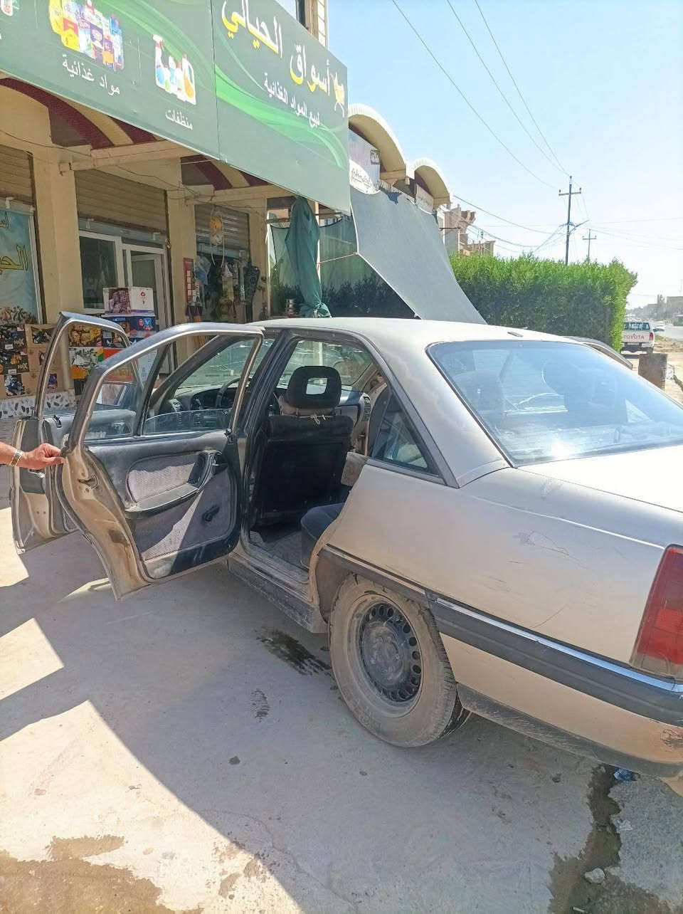 سلام عليكم
اوميكا ٢٠ موديل ٩١ سنويه عضم ٢٠٢٨ ينتهي كير مكينه شرط نضافه كدام العين شرط التحويل سعر 25 بي مجال بسيط بيها كابون بانزين رقم نينوى 
 ما متواجد بل فيس استفسار عل رقم 
***********
***********
