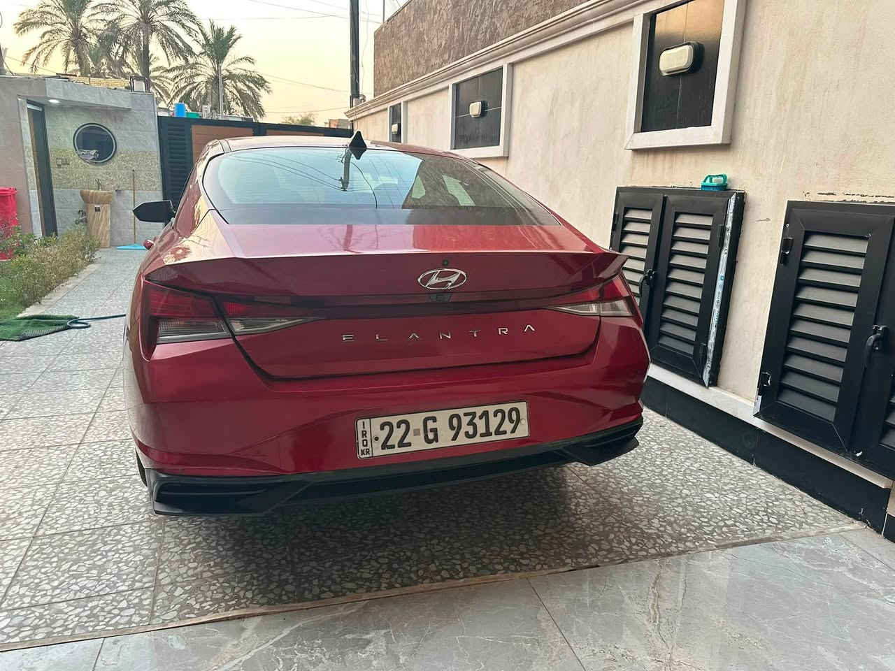 سلام وعليكم النترا للبيع موديل 2022 وارد أمريكي فول مواصفات ما عدا بنراما رادات امامي جانبي توقف ذاتي مثبت سرعه بصمه ابواب وشتغيل وباقي المواصفات المعروفه محرك مكفول كير اي تي ضرر السياره بنيد وجنطه وجاملغ الامامي هنا بلعراق اثر شخوط ونصبغ ماشية ٩٧ ميل رقم السياره اربيل تحويل ثاني يوم مكان بغداد رقم الاتصال ***********  السعر ١٢٢$ وبيهة مجال
