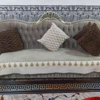صوفا • نضيف • بدون عيوب