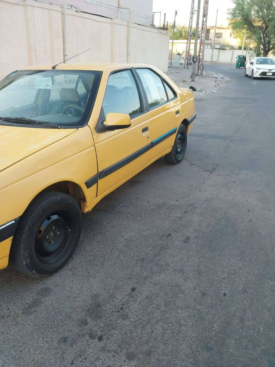 السلام عليكم بيجو لميس 2016
للبيع السعر ٢٩ وبيها مجال تحويل ثاني يوم 
الاستفسار الاتصال على الرقم ***********
العنوان بغداد الكرادة
