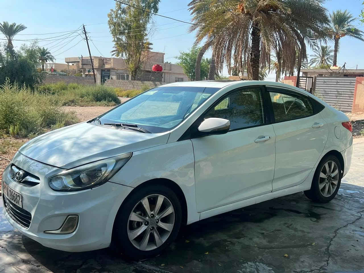 اكسنت موديل 12 خليجي
فول مواصفات 
محرك 1600 
جاهزة بدون نقص 
محرك وتبريد وتخم تاير وحدادية جاهزات 
صبغ ربع البنيد وباب السائق فقط بدون دواخل 
مكاني بغداد الشعلة 
السعر #83 ورقة وبيها محال 
باقي التفاصيل ***********
