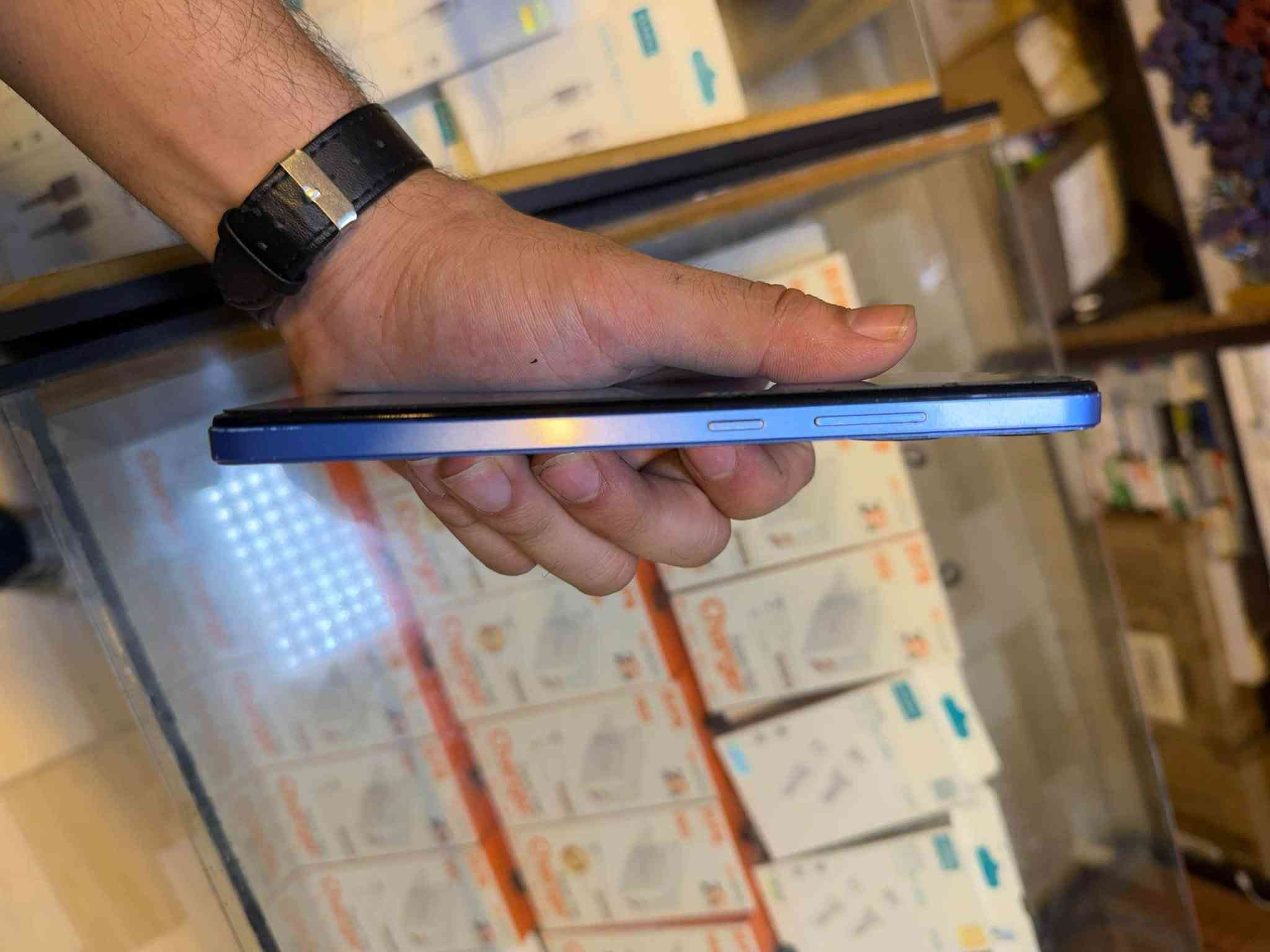 السلام عليكم
Infinix smart 7 hd 
ذاكرة 64
ما مبدل بيه شي بلادي كلة
السعر 65.000
بغداد المحمودية حي ١٧ بالقرب من مكتبة 2000 مركز بابلون للموبايل

***********

نص مكتوب في الصور:
- ٢٠:٠٤ م
- هاتفي
- XOS
- استنادا إلى Android
- V12.0.0
- الطراز
- Infinix X6516
- اسم الجهاز
- وحدة المعالجة المركزية
- Unisoc
- SC9863A1
- إصدار Android
- 12
- الكاميرا الخلفية
- 8M DUAL
- Camera
- الكاميرا الأمامية
- 5M
- ROM
- 64.00 GB
- RAM
- + 2.00 GB 2.00 GB
- قابلة للتوسيع 2 GB