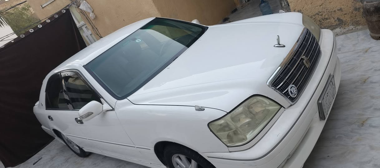 ملكة موديل 2000 اصل  
شاصي71  مكينة2500 سي 9
رقم نجف الماني  المالك يريد مداور وكالة ماكو كبل تبصم وداور 
بيهة كفر الجاملغ الخلفي فقط 
السعر100 وبيهة مجال قليل 
***********
 بيع فقط لان محتاج فلوسهة بدون مراوس
