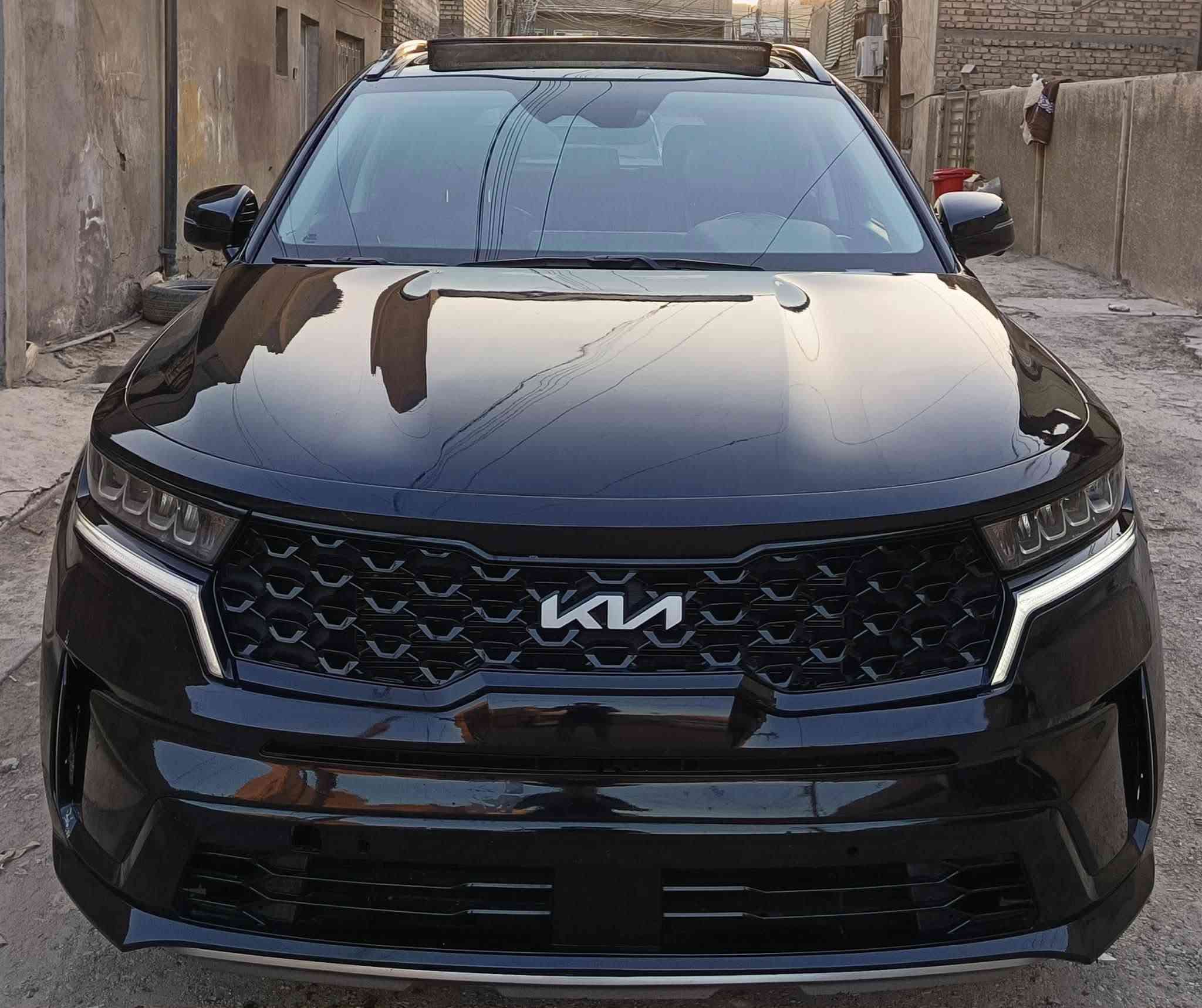 قفل 148 ورقة ...سورينتو 23 بدون رقم فووول مواصفات 7 راكب محرك 2500 بيها صبغ مثل ما موضح بالصور مال حادث صفحتين شطح بدون دواخل لغود شواصي كفالة واذا عندك مراوس راسلني خاص مكاني بغداد جديدة ***********
