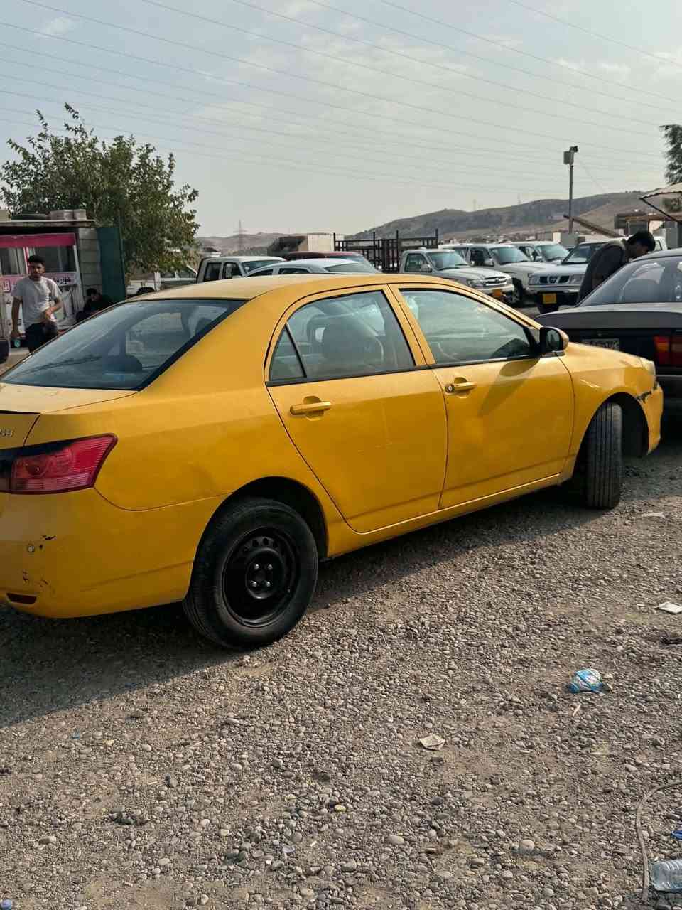 بی وای دی (BYD G3)
• گێر: عادی
• سەیارەیەکی زۆر توندوتۆڵ و ماڵی کاسبییە
• مەکێنە: هۆندای یابانی (بێ هەڵم و بێ بوخار)
• پەڵە و بۆیاخ: موس بەشەرت
• سیستەمی کارەبا: هەمووی بەشەرت
• تایە: ٤ تایەی لۆکی لەسەرە
• بەڵگەنامەکان: سەنەوی بلاستیک، ئەوەلیات و حاسیبە بەشەرت و بڕاوە
• شوێن: چەمچەماڵ
• سعر: 25 گەڵا و مەعامەلە
***********
