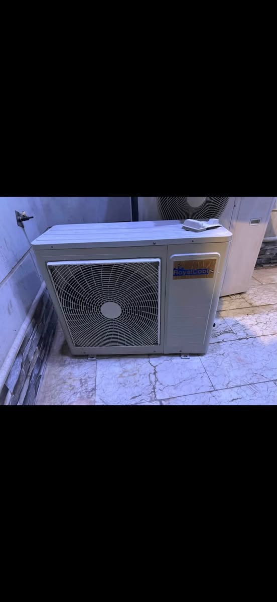 سلام عليكم سبلت ثنين طن رويال جنرال نظيف جداً استخدام 3 اشهر تجي وتشوفه بعينك كامل مكمل 
مكاني البصرة حي الزيتون 
سبلت نظيف بمعنى الكلمة تجي وتشوف كذام عينك 
 رايده ب400 ماكو هيج سعر على هيج نظافة
*********** متواجد واتساب
