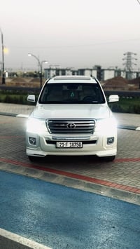 لاندكروزر GXR • ٢٠١٢ • ١٨٥ الف كم