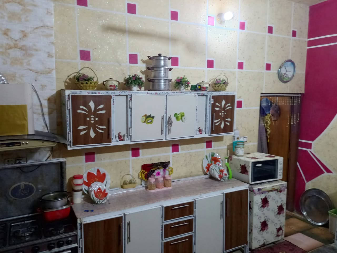 بيت زراعي • ١٢٠م • شارع المطار