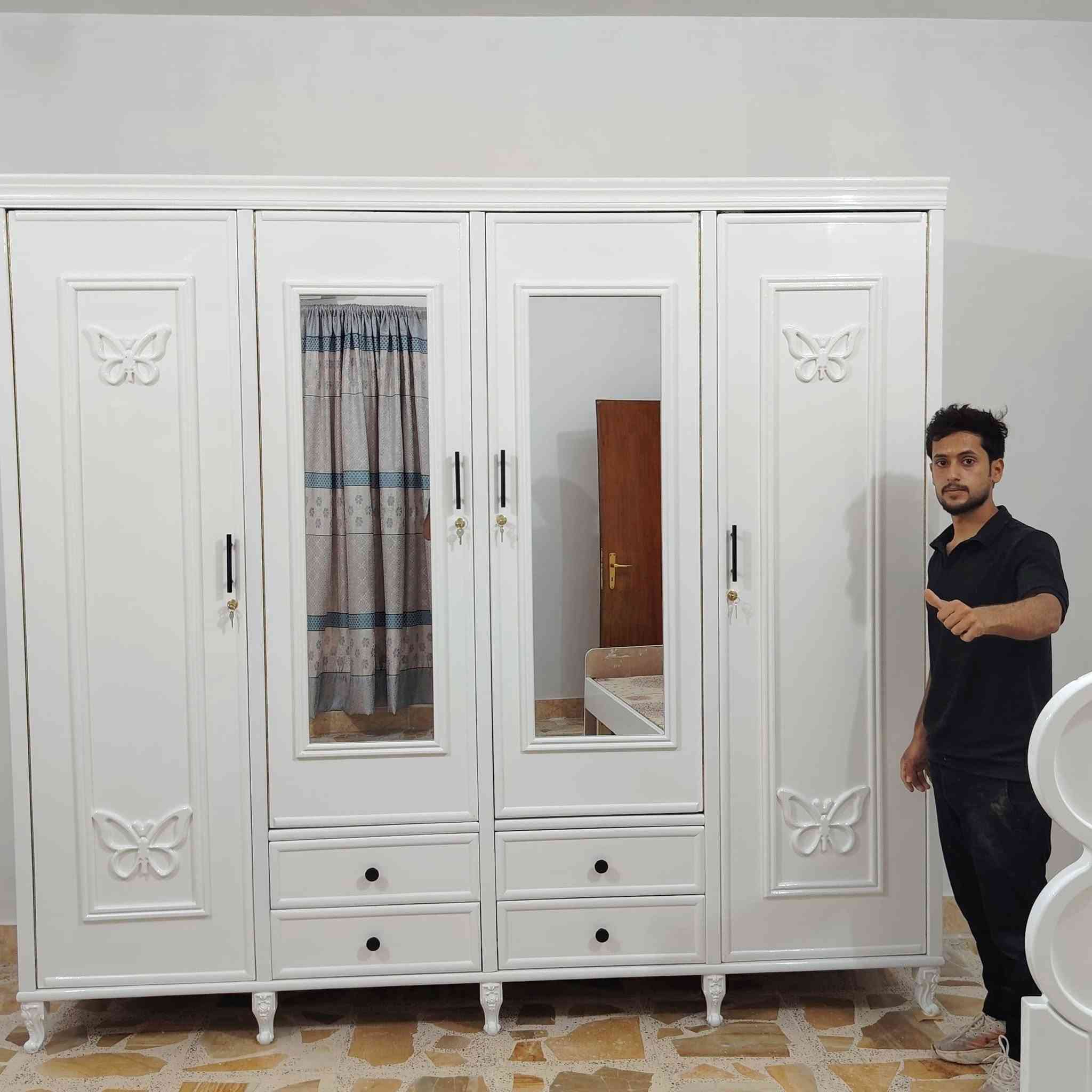 ورشة نجارة • سجاد