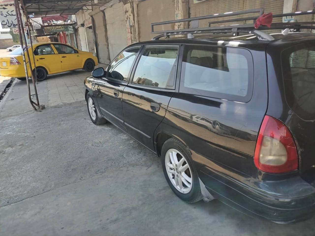 السلا م عليكم دايو موديل ٢٠٠٠سياره بدون صبغ... علا وضع الشركه
محرك وكير. شرط رقم دهوك دولي
شرط التحويل سياره جاهزه خير من الله سعرها ٣٨،،، وبيها مجال***********
