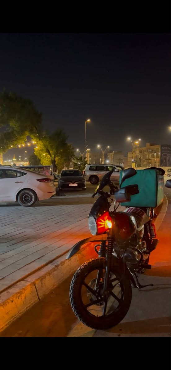 السلام عليكم بوكسر للبيع
ماشيه ٤٠ الف موديل 2023
مكينه مجفت جديده
كفاله عامه الدراجه كير و تايرات جدد
كبل مال شغل بنزات و دسكات و تخم تايرات كامل ولايت زنون اصلي
وزنجيل جديد ابو الربل مكينه خرسه السعر 2200 و بيها مجال للشراي
***********
