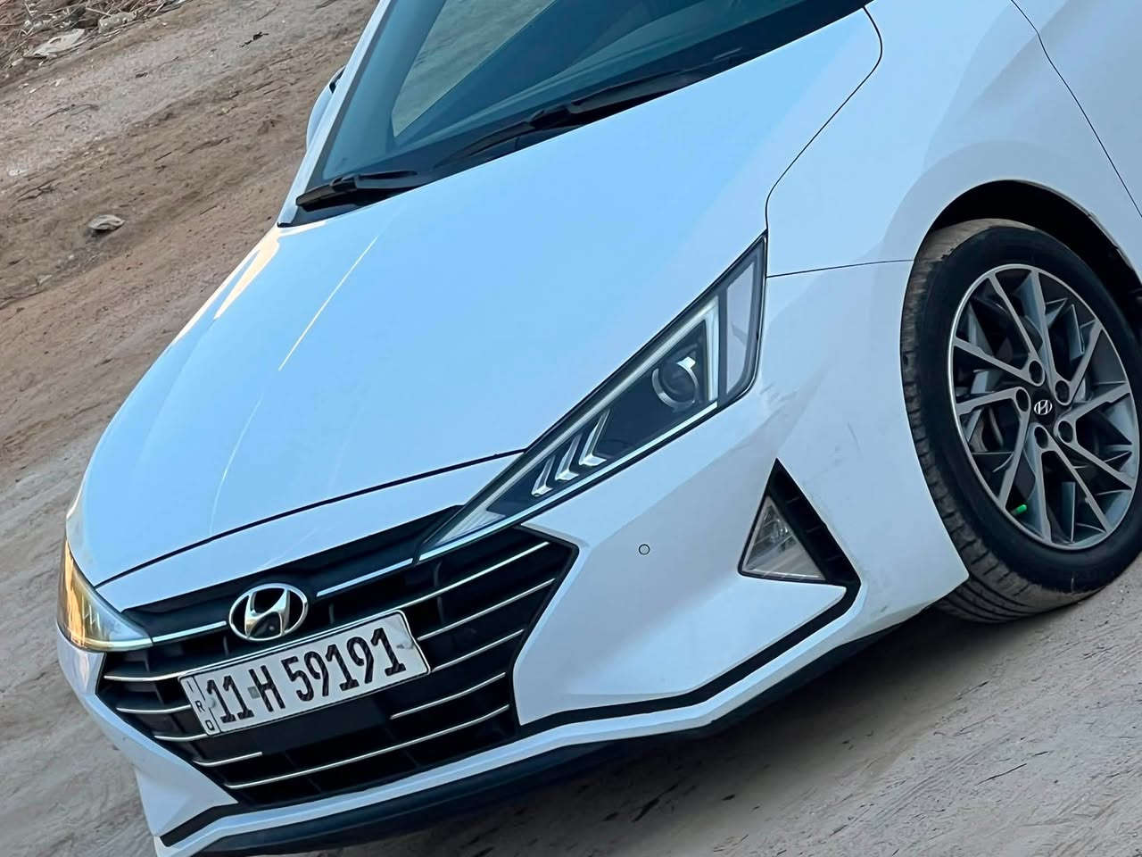 سلام عليكم
الانتره 2019
 خليجي
(كفاله عامه شرط السونار) 
رقم بغداد نكليزي 
ماشيه (70)
مكينه 2000 دوش 
فول واحد عله واحد 
كشنات جلد 
فتحه سلايت
 زنون
 بصمه
قطعتين تبريد
 تحكمات ستيرن
 مرئي شفط 
 شاشه كبيره 
 انضمة قياده 
يدات نيكل
حساسات امامي خلفي
السعر 157وبيه مجال 
مكان (السياره كربلاء طويريج )
***********
