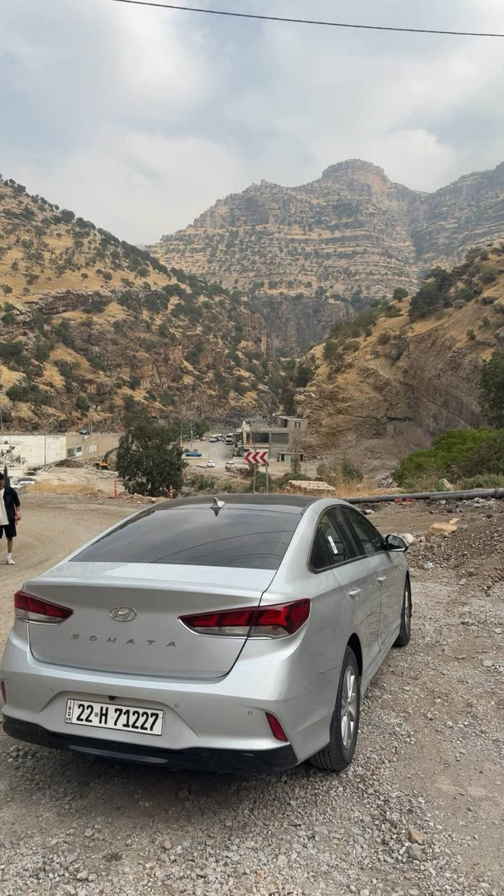 السلام عليكم سوناتا 2020وارد كوري مكينه 2000 دوش غاز محور بانزين كوريا فول مواصفات عدى البصمه شاشه وكامرا خلفيه تدفئه تبريد كشنات كشنات جلد وتحكم كهرباء بلكشن ونضام ايكو اقتصادي بلوقود وباقي المواصفات المعروفه السياره جاهزه على اخر شي حداده 100٪ تخم تاير بلباكيت دهن جديد باتري تبريد تدفئه ماتصرف دينار عليها السياره مصروف عليها هواي على ايد وحده ماشيه 55 الف كيلو حقيقي رقم اربيل وكاله تحويل لنهاية ال27 بيها اربع رشات بكوريا بدون ضربه على طول الصفحه وصار بيهه حافة الباب بلعراق يرجع مامصلح وبيها صدعات ثنين ما مبينات ابد ابيع على وضعها السياره مكلفتني ونضيفه عارضها ب148 وبيها مجال للشراي *********** البصرة, العراق
