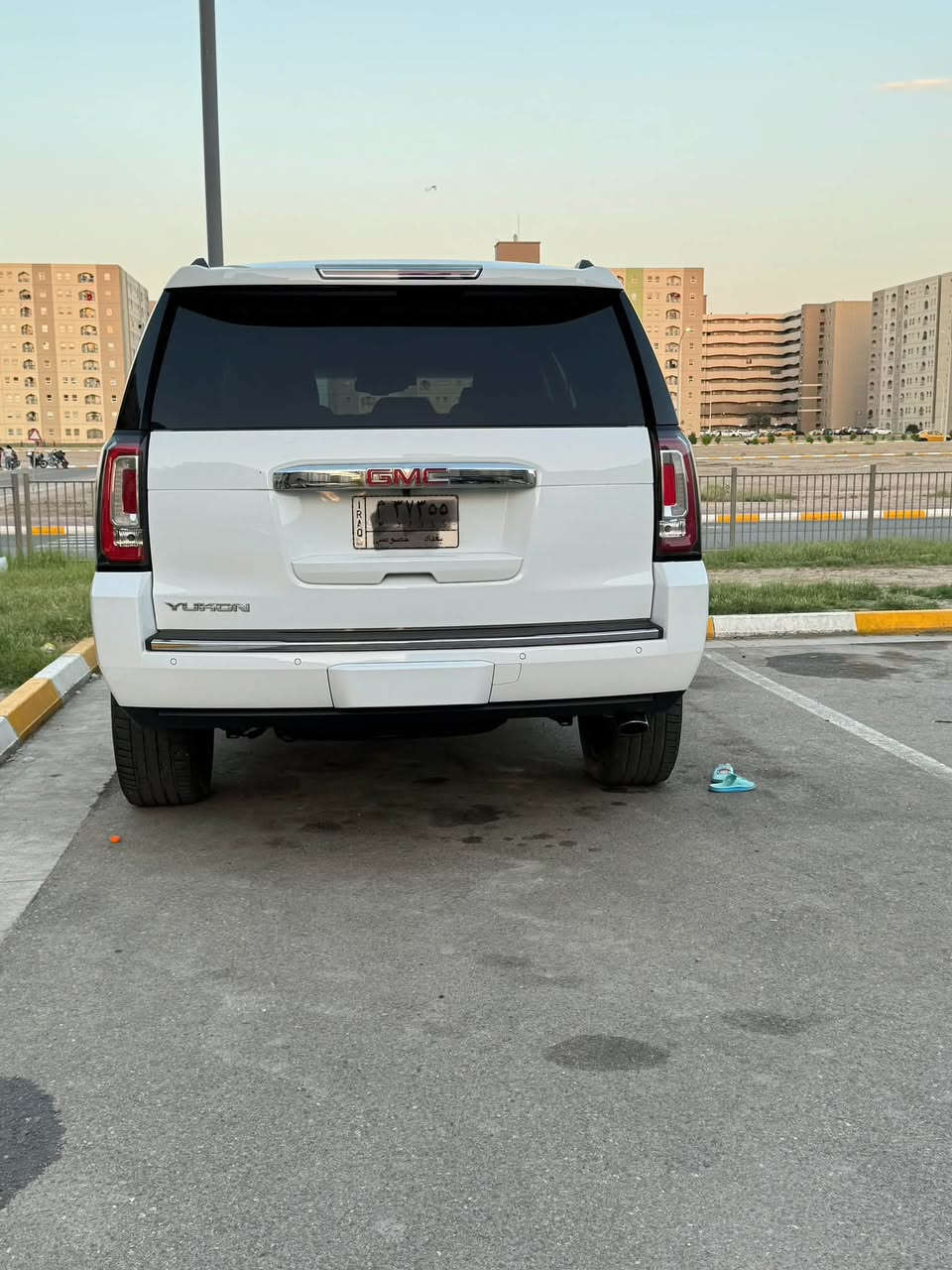 GMC ( امريكي  )
للبيع او مراوس حسب القناعة
                  
السيارة وارد امريكي
موديل ٢٠١٩ حادثها جاملغ وباب عكس السائق مبدلات نفس اللون يعني بدون صبغ ، ( فقط الدعامية الأمامية مصبوغة ) السيارة بدون ايرباك ، كل ايرباكاتها سليمه على وضع الشركة .
السيارة جاهزة اي نقص ما بيها ،
ماشية ٧٩ الف قابل للزياده
رقم بغداد الماني ومكانها ببغداد بأسمي تحويل ثاني يوم
صور الحادث على الخاص

المواصفات 
دبل أريل دبل رادار
تشغيل عن بعد 
كامرات ٣٦٠ درجة
بصمة 
كشن رجاج 
داتا شو 
سلايد روف
لايت زنون بلادي
دبل شاشة
تحكم بريك 
جنطه ذكيه جلاق
رادار تحديد مسار
رادار خلفي
رادار امامي 
نقطه عمياء 
كشن تدفئة وتبريد سايق وراكب
كشن خلفي منفصل 
مري شفط 
اشارة بداخل المراية
كشنات جلد 
كشنات خلفية منفصل 
دوسات كهرباء 
ذاكرة ميموري ستيرن وكشنات
ويل ٢٢ بلادي 
وبعد مواصفات هوايا اعتقد الكل يعرفها ،
بيع او مراوس حسب القناعه
مكاني بغداد ، 
للاستفسار رقم الموبايل ***********
صور الحادث مرفقة مع الصور .
