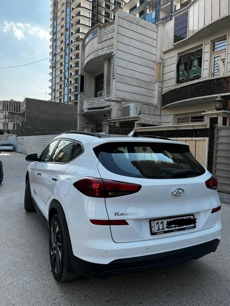 توسان 2019 كاصد
خليجي سونارها مرفق بالمنشور 
ماشية 78 الف كيلو متر 
فول مواصفات 
بانوراما 
بصمة 
شاشة 
كامرة 
كرسي كهرباء 
قطعتين تبريد 
مري شفط 
برده خلفيه
شاحن وايرليس
تحكمات ستيرن 
3 انظمة قيادة 
السعر 175 وبيه مجال
للاستفسار: ***********
مكان بغداد بغداد, العراق
