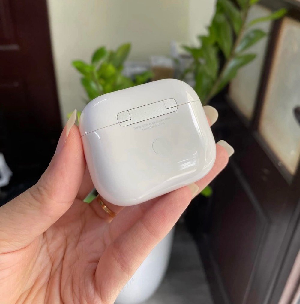 شباب air pods 3 جيل ثالث الحديث 
اصلي باله أمريكي ( مستعمل بنظافة 99%) 
ما مفتوح ولا داخل صيانه ( سيريل نمبر بموقع ابل ) #عزل_تام_للضوضاء #صوت_مكالمات_واضح #بطارية_بلادية_تقاوم_يومين . #صوت_قوي_جدا 
بإمكانك الفحص قبل دفع . اصلي باله 
سعره 25 الف قفل قفل توصيل مجانا نظافة 99% 
قطع محدودة 
حجز واتساب فقط ***********