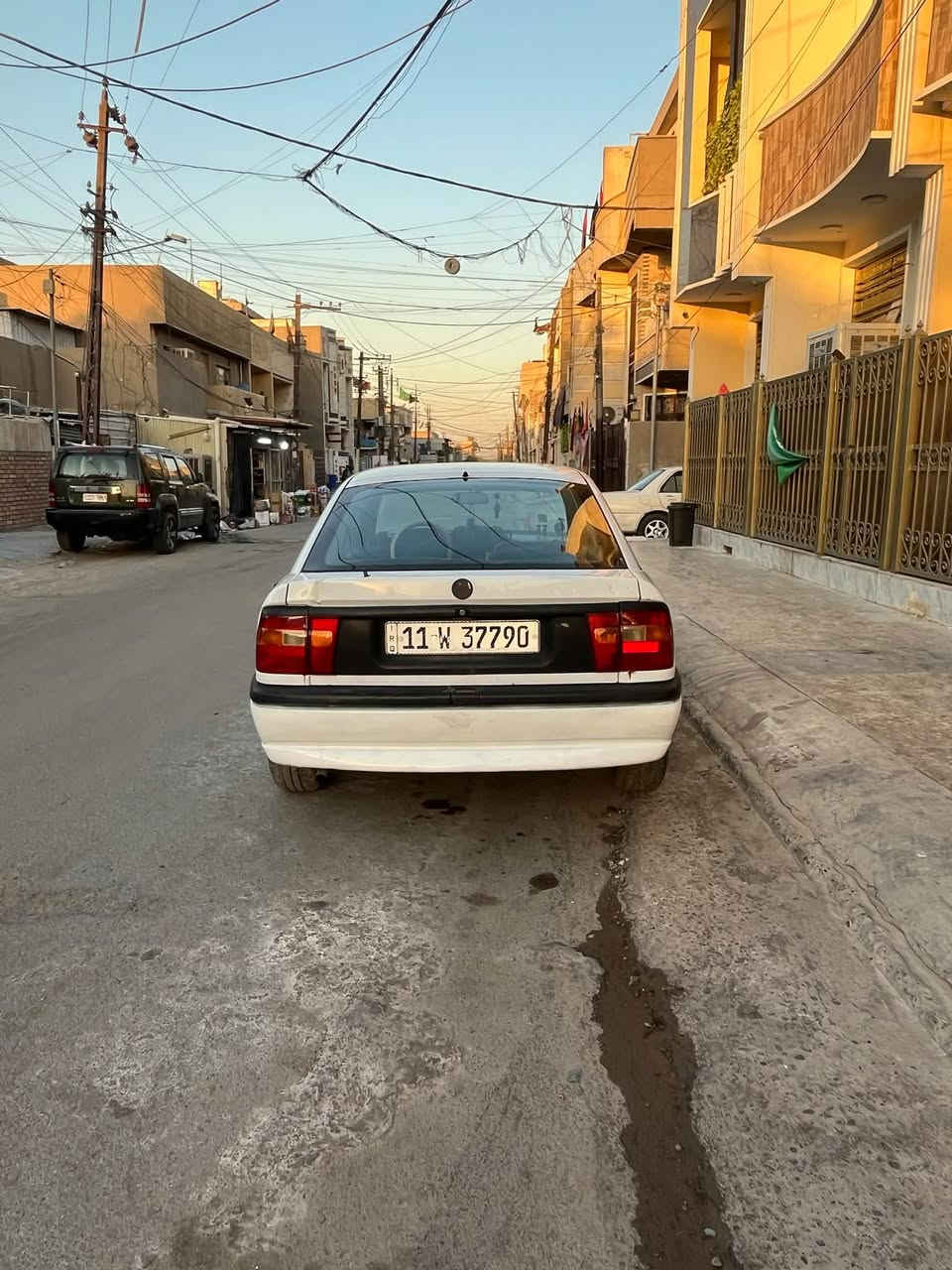 سلام عليكم اوبل فكترا موديل 94 محرك 20 كير محرك نظيفات الكهربائيات شغاله بأسمي تحويل مباشر السنويه لل 30 السياره حلوه. بس يحتاجلها ترتيبات وارد ياباني اصل بيها تبريد بس مو شغال جان يشتغل بس عطل المكان بغداد الجديده الرقم *********** السعر 33 بيها مجال شي قليل
