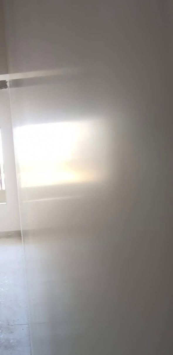 عزيزي ابو البيت التريد تلبخ اذا مو مثل هاذا الشغل نصيحه لا تلبخ صارف على بيت ملاين ويجي واحد يدمرلك بيتك والله جرام سلام عليكم كادر البخ جص من الموصل شغل درجة اولى ‭***********‬
