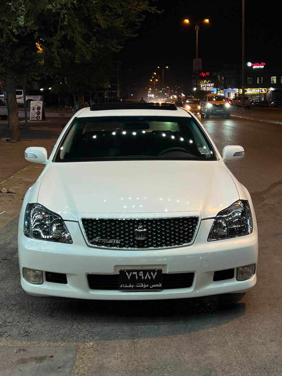 شاهینە   ساخ ١٨٤ جلدو هیتەر ٣ دوگمە سفرە سەیارەکە ٢ پارچە بۆیاخی یابانی هەیە ***********
