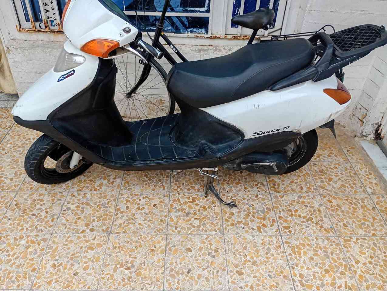 سبيسي • ياباني • مفتوحه