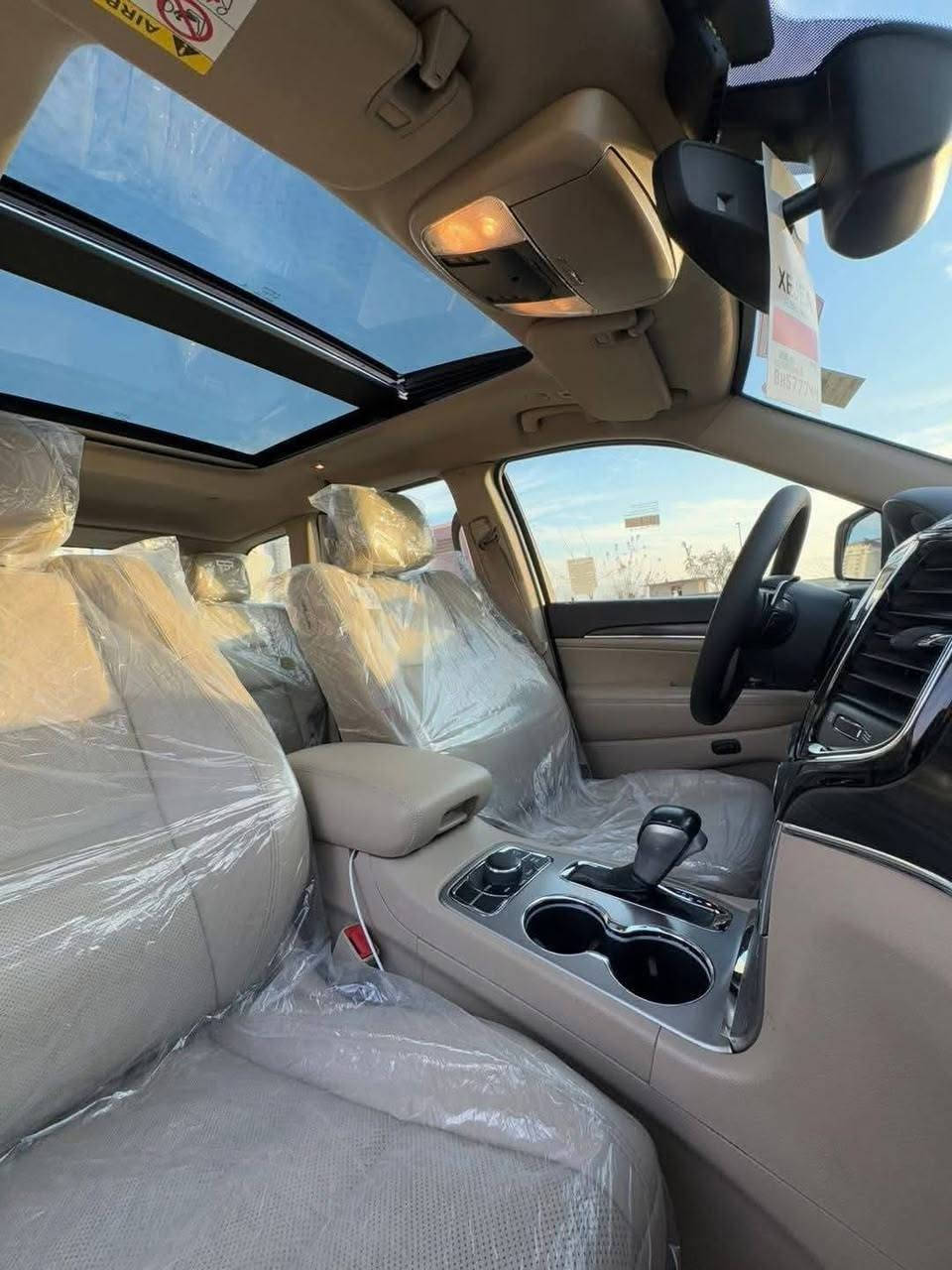 السلام عليكم
للبيع Jeep Grand Cherokee 2020 Limited Plus خليجي – Limited Plus – فول مواصفات

✅ دفع رباعي
✅ بانوراما
✅ شفتات + دوسات
✅ كشن
✅ تبريد وتدفئة للمقاعد
✅ تدفئة ستيرن
✅ صندوق كهربائي
✅ باقي المواصفات فول

🔹 السيارة ماشيه 76,000 كم
🔹 رقم أربيل وباسمي
🔹 مكان السيارة: بغداد

مبدل بستم 2014 وتمشي على أي بنزين بدون أي دوانز
مبدل باب الصدر بالوكالة

السعر 250 وبي مجال 

للاستفسار:
***********
