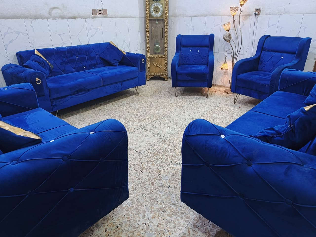 نظيف جدا • ١٠ مقاعد • الوشاش