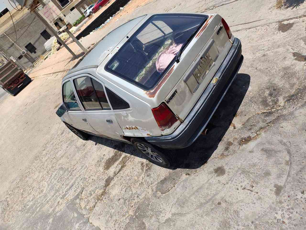 سلام عليكم اوبل كاديت للبيع
سياره جاهزه وكامله سياره نضيفه وحلوه 
رقمها نجف مكانها نجف رقمي ***********
