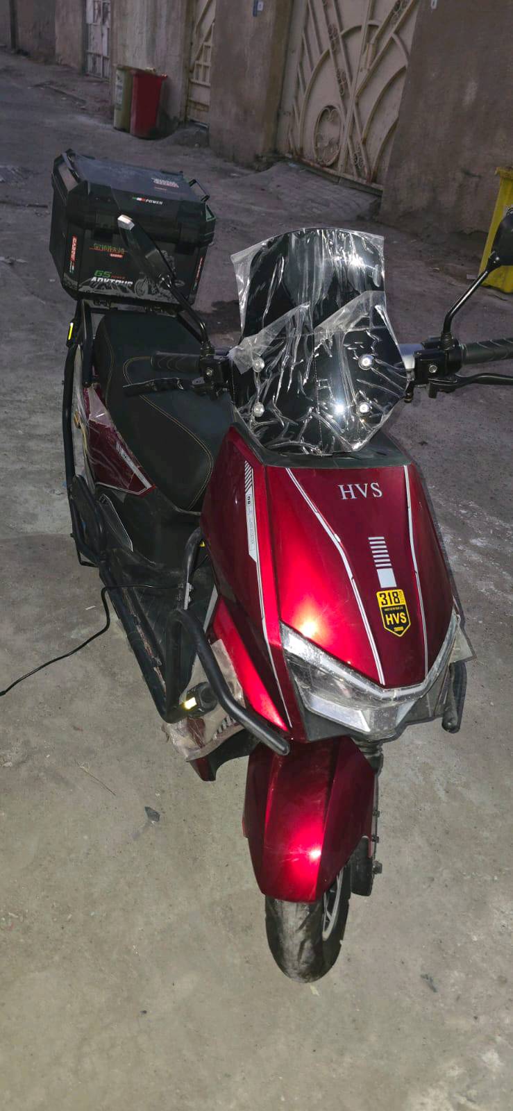 🛵 للبيع دراجة كهربائية GAROW – جديدة
للبيع دراجة كهربائية GAROW بحالة جديدة تمامًا، مشتراة حديثًا ولم تُستخدم إلا للتجربة البسيطة إن وُجدت.
🔋 6 بطاريات، سعة 32 أمبير
⚡ محرك قوي
🛞 إطارات جديدة
💡 إنارة وإشارات كاملة
🪑 مقعد مريح لشخصين
🧳 حامل خلفي + صندوق
✨ الدراجة نظيفة جدًا وما بيها استخدام فعلي
سبب البيع: عدم الحاجة إليها.
📍 الموقع: البصرة
 خاص.
ملاحظة: الدراجة مثل ما واضحة بالصور، جديدة ونظيفة جدًا
الرقم الاستفسار ***********