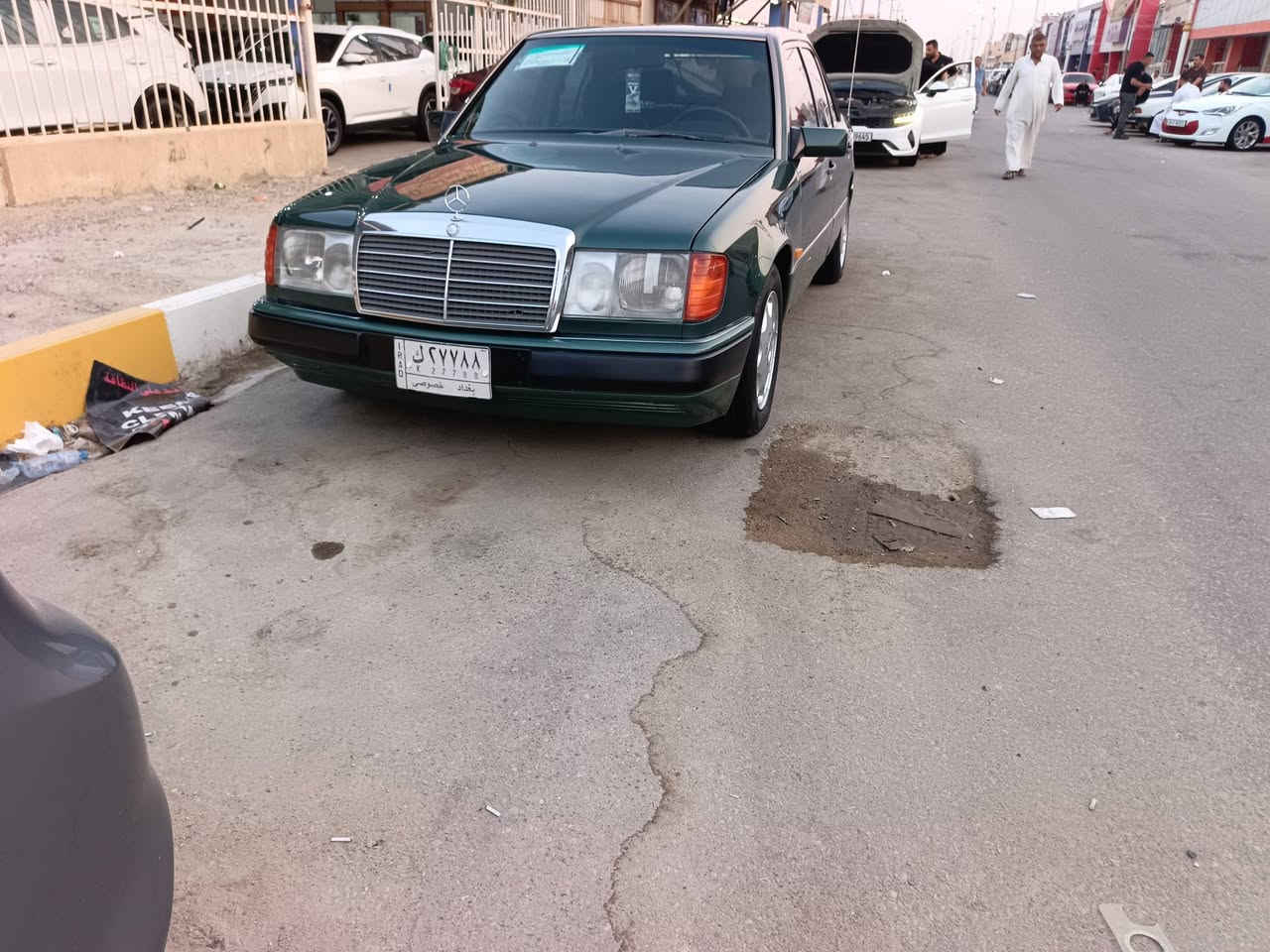 السلام عليكم مارسدس دب حجم 300كير ومحرك بطه 2 ونص ديلكو كفاله موديل 91 وارد ياباني جديده وجاهزه 
السعر 80 وبيه مجال المكان ناصريه المركز 
رقم بغداد 
لاتصال على الرقم ***********
