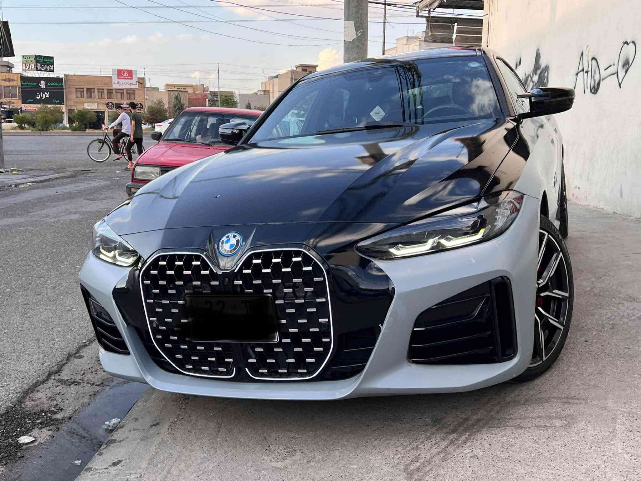 BMW i4 e drive 35 2024 M

🚘 BMW i4 eDrive35 2024 | بۆ فرۆشتن

⚡ مواسەفات:
• BMW i4 eDrive35
• ساڵی 2024
• تەواو کارەبایی ⚡
• موتورێکی کارەبایی
• هێز: نزیکەی 282 HP
• گێڕ: ئۆتۆماتیک
• Drive: Rear-Wheel Drive (RWD)
• باتری: 81.5 kWh usable
• مەودای شارژ: تا نزیکەی 430 km بە پێی شێوازی لێخوڕین و کەشوهەوا
• شارژی AC و DC
• پشتگیری DC Fast Charging
• شاشەی سەرەکی 14.9”
• شاشەی درایڤەر 12.3”
• BMW iDrive
• Apple CarPlay / Android Auto
• Bluetooth
• کامێرای پشتەوە
• Parking Sensors
• Electric Parking Brake
• Auto Hold
• Driving Modes: Comfort / Sport / Eco Pro
• فرمانی Multifunction
• سەندەلی پێشەوەی کارەبایی
• سیستەمی Climate Control
• Sunroof
• سیستەمی پاراستنی BMW و Safety Systems

🛠️ دۆخی سەیارە:
تەنها دعامی پێشەوە بۆ یاغە زیانی هەیە.
ئێرباگ سوکە و شان تەقیوە، سیستەمەکەش هەیە.

🔢 VIN: WBY43AW06RFS25571

💰 نرخ: 350$

📞 پەیوەندی:
***********
***********

⸻

🇮🇶 BMW i4 eDrive35 2024 – للبيع

⚡ المواصفات:
• BMW i4 eDrive35
• موديل 2024
• كهربائية بالكامل ⚡
• محرك كهربائي
• القوة: حوالي 282 حصان
• ناقل حركة أوتوماتيك
• دفع خلفي RWD
• بطارية 81.5 kWh usable
• مدى الشحن يصل إلى حوالي 430 كم حسب القيادة والطقس
• شحن AC و DC
• دعم الشحن السريع DC
• شاشة وسطية 14.9 إنش
• شاشة سائق 12.3 إنش
• نظام BMW iDrive
• Apple CarPlay / Android Auto
• Bluetooth
• كاميرا خلفية
• حساسات اصطفاف
• فرامل يد كهربائية
• Auto Hold
• أوضاع قيادة Comfort / Sport / Eco Pro
• مقاعد أمامية كهربائية
• Climate Control
• فتحة سقف
• أنظمة أمان ومساعدة من BMW

🛠️ حالة السيارة:
الضرر في الدعامة الأمامية فقط للصبغ، مع ضرر بالإيرباغ والجانب حسب الحالة المذكورة.

🔢 رقم الشاصي VIN: WBY43AW06RFS25571

💰 السعر: 350$

📞 للاتصال:
***********
*********** أربيل, العراق
