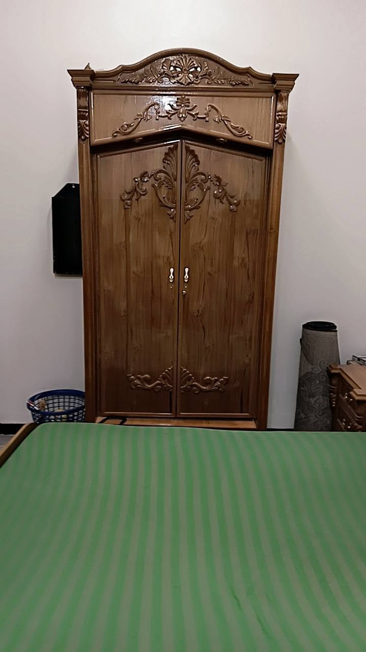 السلام عليكم بيت للبيع المساحه 288متر طابو زراعي سند 25 بناء حديث جدا يحتوي على استقبال كبير جدا مع الصحيات + غرف نوم عدد 2 + صاله كبيره + مطبخ حار + بارد ويحتوي على صحيات داخليه وخارجيه + طارمه وحديقه خارجيه + منور خلف
البيت // الموقع غماس خلف دائرة النفوس القديمه قرب مستشفى غماس الجديده كما موضح في الصور والفيديو للاستفسار الاتصال 

على هذا الرقم *********** // مكلف بالنشر

السلام عليكم بيت للبيع المساحه 200 متر طابو زراعي سند 25 بناء حديث جدا يحتوي على استقبال كبير جدا مع الصحيات + غرف نوم عدد 2 + صاله كبيره + مطبخ حار + بارد ويحتوي على صحيات داخليه وخارجيه + طارمه وحديقه خارجيه + منور خلف
