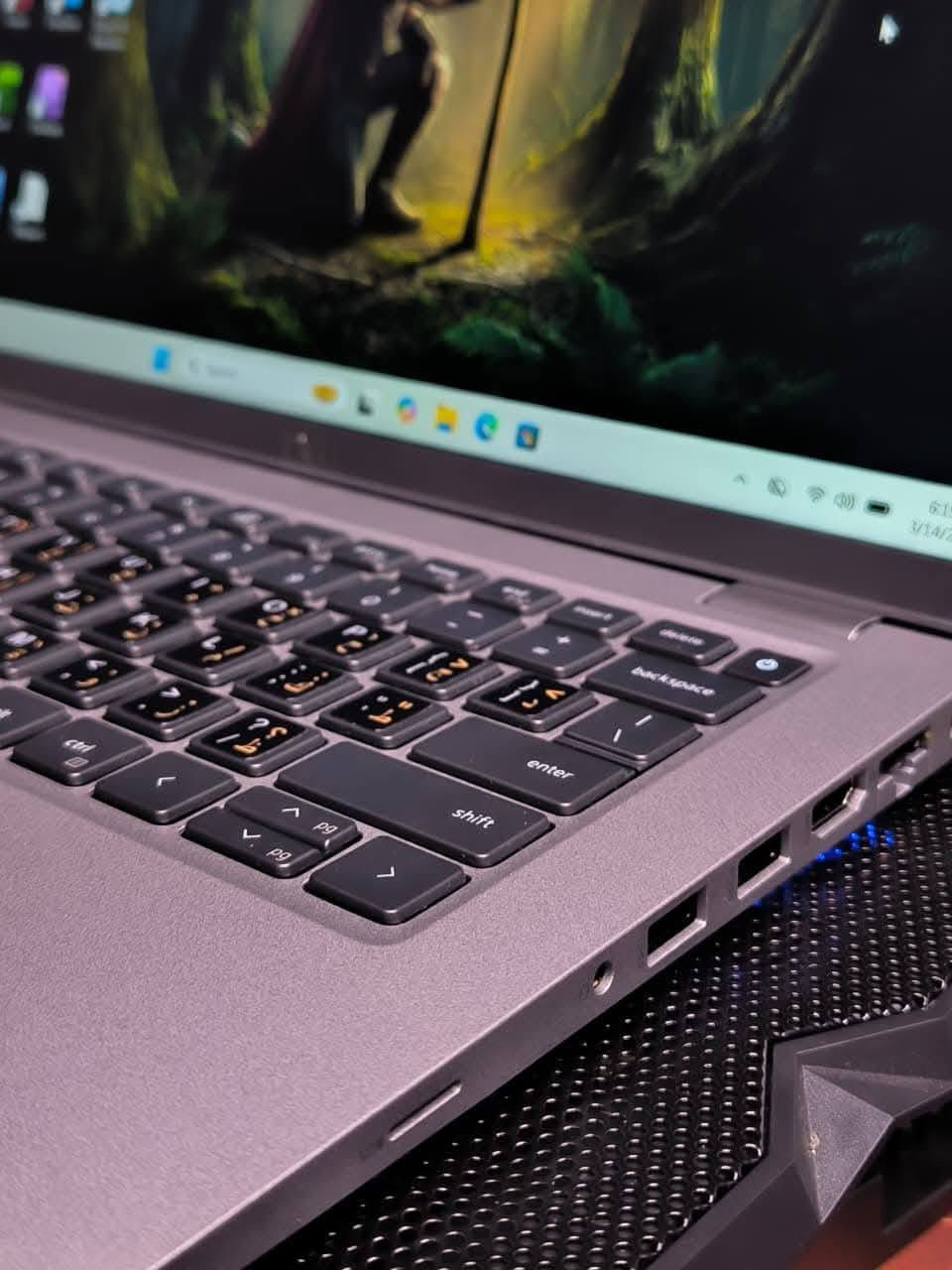 🎓💻 طلاب الجامعات وأهل العمل… جهاز عملي وأنيق وسريع للاستخدام اليومي 🔥

💻 Dell Latitude 5420

إذا تبحث عن جهاز للجامعة، العمل والمهام اليومية، فهذا الجهاز يجمع بين الأداء العملي، سهولة الحمل والشاشة الـFHD بسعر مميز.

⚡ المواصفات:
🔹 المعالج: Intel Core i5 – الجيل 11 فئة G7
🔹 الرام: 8GB DDR4 قابلة للتطوير ⬆️
🔹 التخزين: 256GB SSD قابل للتطوير 🚀
🔹 الشاشة: 14 إنچ FHD 🖥️
🔹 كيبورد عربي + إنكليزي بإضاءة ⌨️
🔹 نظافة عالية جداً ✨

🎓 مناسب بشكل ممتاز لـ:
✔️ الدراسة والمحاضرات والبحوث
✔️ برامج الأوفيس والعمل المكتبي
✔️ التصفح والاجتماعات والدراسة أونلاين
✔️ البرمجة والاستخدام اليومي
✔️ البرامج الخفيفة والمتوسطة

🎒 حجم 14 إنچ — عملي وسهل الحمل للجامعة والدوام.

🎁 السعر: 365,000 دينار فقط
📦 السعر شامل الملحقات
🚚 والتوصيل شامل

📦 متوفر كمية

🛡️ ضمان استبدال الجهاز في حالة وجود أي خلل بالجهاز
🔍 الاستلام بعد الفحص والتأكد من جميع التفاصيل

📱 للطلب والاستفسار:
واتساب: ***********
