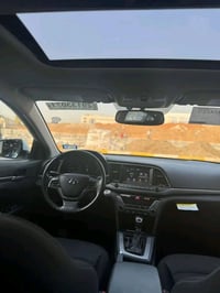 النترا ٢٠١٨ • ٩٥٠٠٠ ميل • فتحة سقف