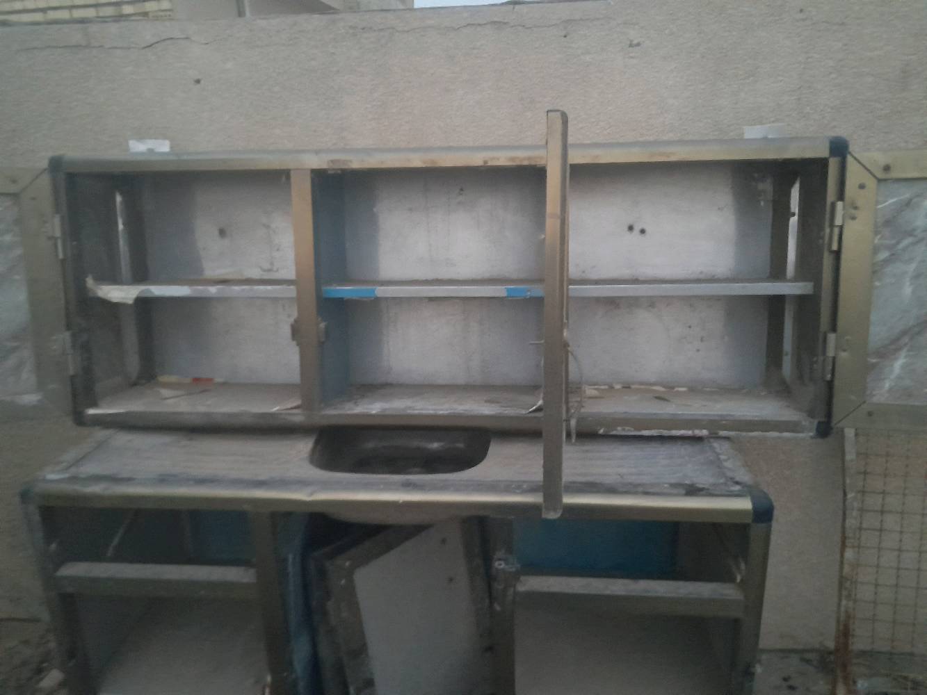 كاونتر نضيف مستعمل وسعره بي مجال،المكان الغزالية