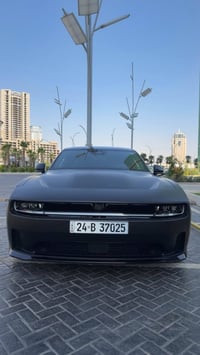 تشارجر سكات باك • ٦١٧ حصان • ٣.٣ ث