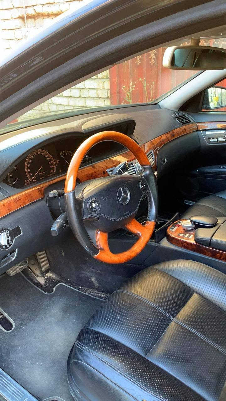 السلام عليكم
ماسيدس 320 S موديل 2008 للبيع
السعر ١٣٥ السياره فول مواصفات 
رقم المالك ***********
