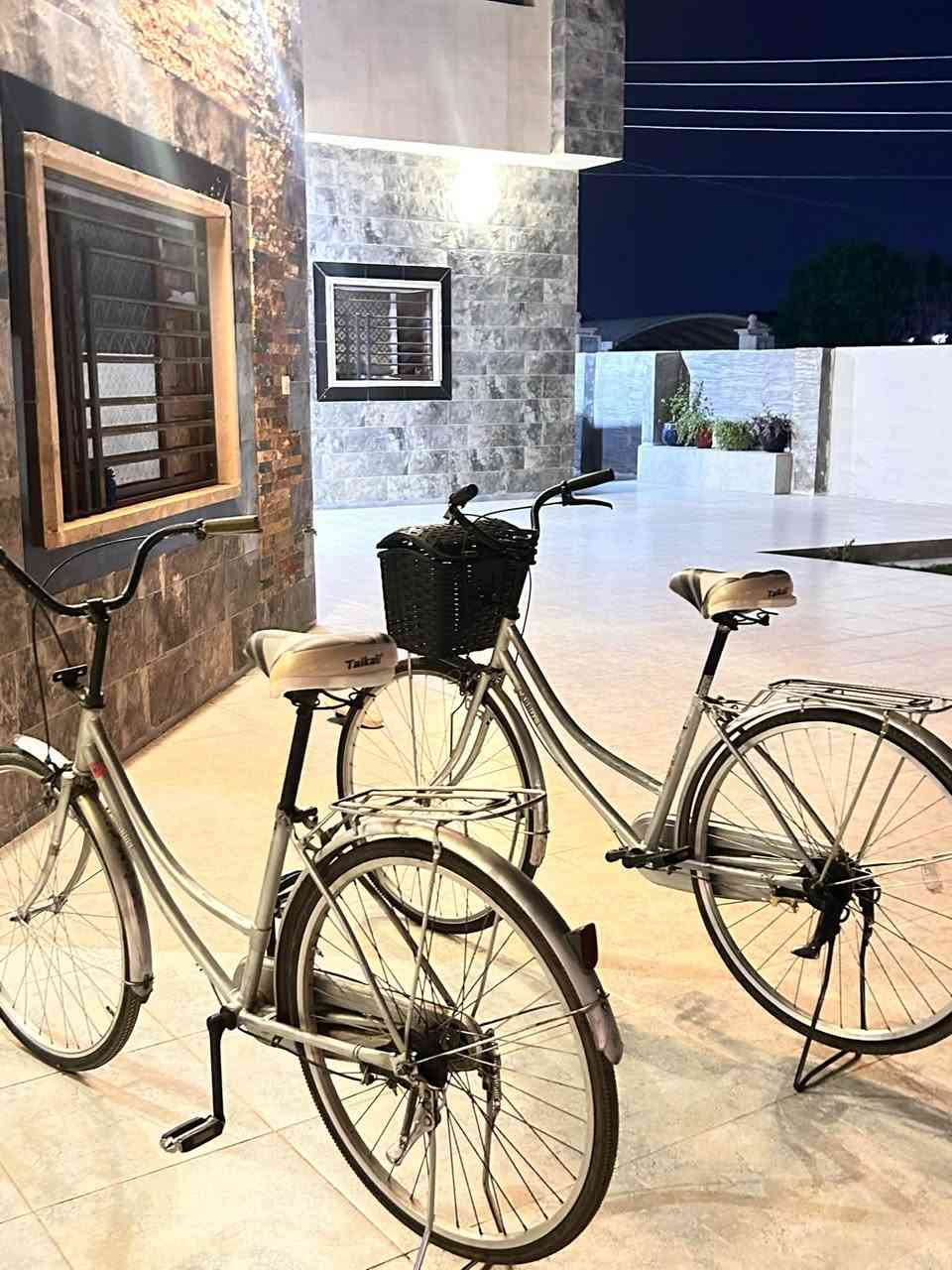 السلام عليكم بايسكلات بالة ياباني حجم 26 وحجم 27 نظافة 100‎%‎مابهن اي خلل مستخدمات شي قليل سعرهم 140 الف وبيهن مجال للأستفسار الأتصال (***********)
