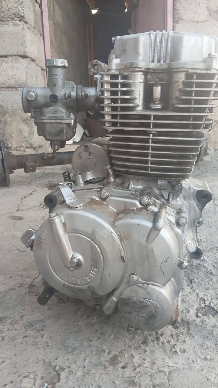 محرك مع اكسن شغالات للبيع
***********
***********
