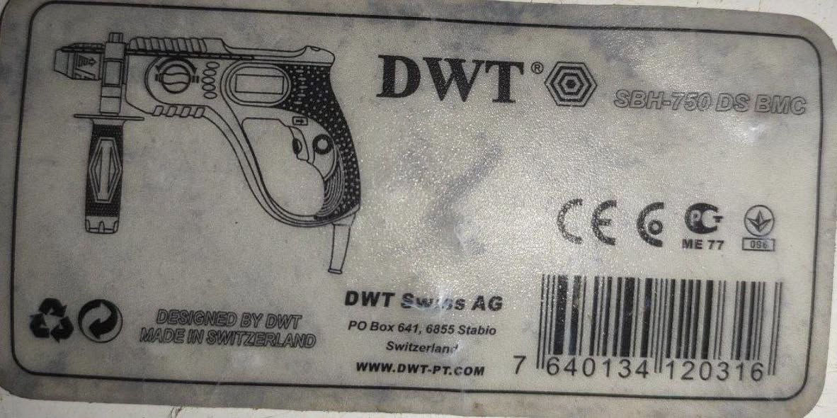 دريل همر اربع شروح سويسرا اصلي جديد غير مستخدم نهائيا ياتي مع جنطة وبرايم  MADE IN SWITZERLAND 
منشأ سويسري 💯 مختوم بكل مكان يوجد توصيل كل محافظات العراق للتواصل ***********

ملاحظة الدريل لا يحتوى على نظام التكسير
 فقط ثقيب همر وعادي وفتح وشد
