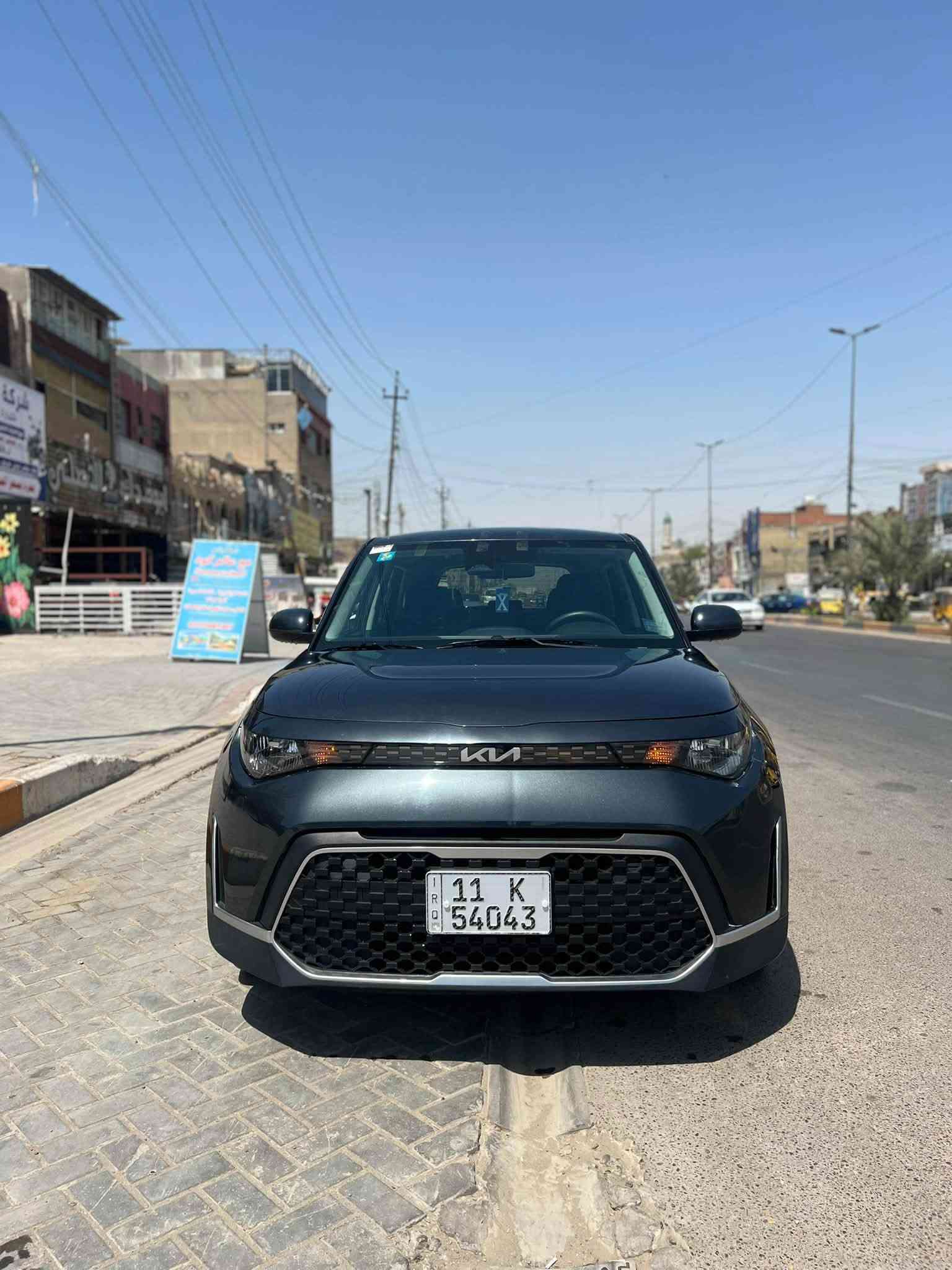 السلام عليكم ورحمة الله

للبيع او مرواس: كيا صول مواصفات s

•الضرر: جانبي صبغ باب وجاملغ وجزء من البنيد

•الرقم: بغداد

الشكل الجديد 

•المواصفات :

▪️السيارة: كيا صول 

▪️الموديل: 2025

▪️المحرك: 2.0L (اربعة سلندر)

▪️العداد:5 الف

تحديد مسار 

كيجات شاشه جيدتل

رادار امامي 

رادارات جانبيه

رادار خلفي

▪️لايتات اصفر عالي وناصي مع كشافات دعامية

▪️حساسات الانحراف عن المسار

▪️حساسات ورادارات الاجتياز الجانبية (نقاط عمياء)

▪️كامرة خلفية دوارة اصل مع الستيرن

▪️شاشة الدشبول حجم كبير للتحكم بايعازات السيارة

▪️سستم صوت

▪️تحكم ستيرن جهتين بلوتوث وحاكية وكروس سرعة وتحكم صوت 

▪️نظام ABS مانع انزلاق

   المكان بغداد الشعب
السعر 145وبيها مجال 

للاستفسار المراسله على الخاص او على الرقم ***********
