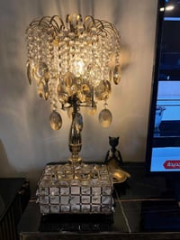 ثريات للبيع الجبيره ماخذها ب180 والزغيره 85 ثنينهن اريدهن ب110 مكاني ب...