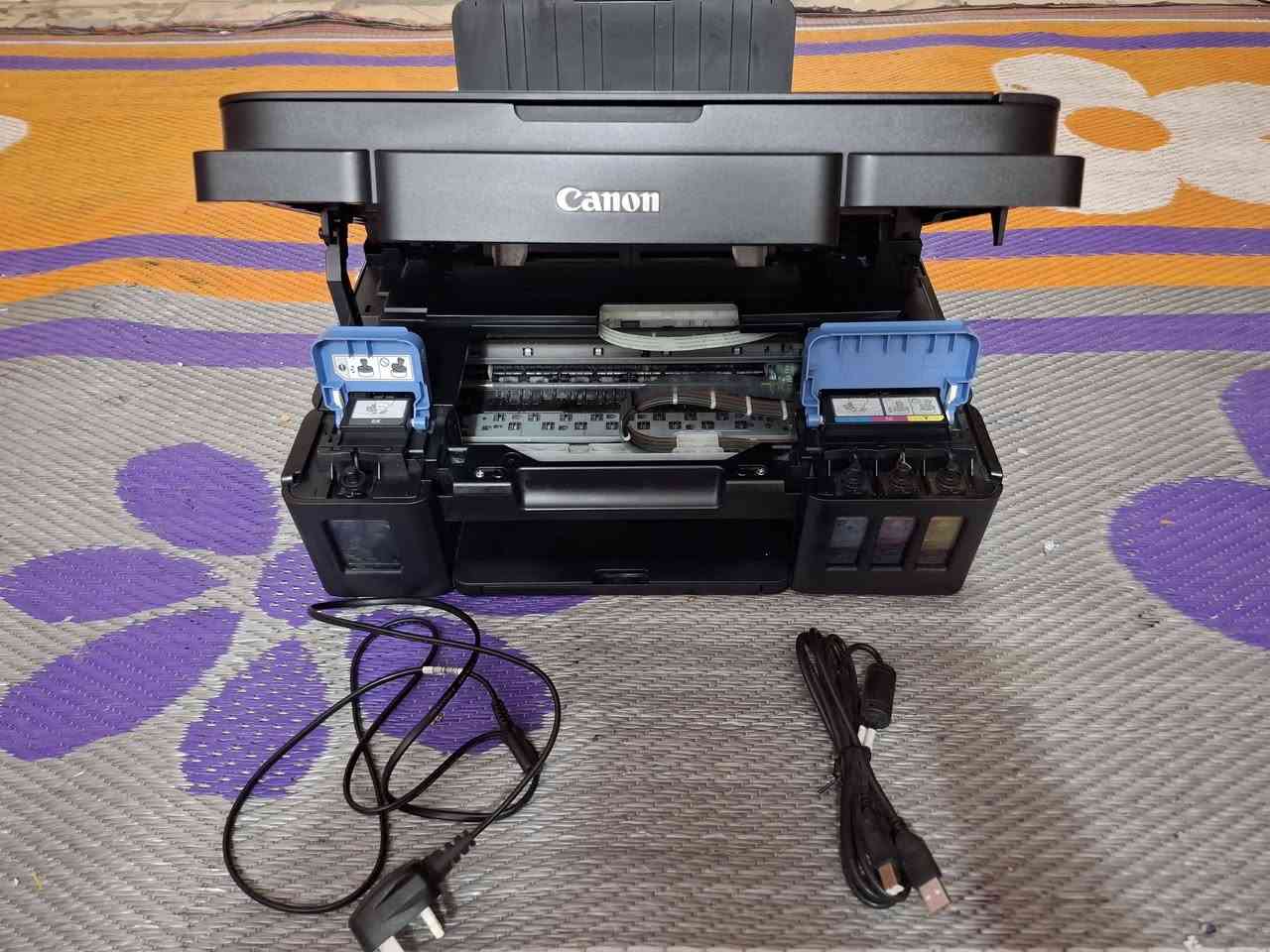 طابعة كانون 🖨 G3411. Wifi جديدة ما مفتوح بيه برغي اطيك بيه ضمان بعدهي بحبر شركة كيبل أغراضه كله موجودة بس تركته فتره يطلع تقطيع بالألوان  تطبع واي فأي Wifi.(طباعة، نسخ، مسح ضوئي) من الموبايل بطريقه التوصالة ستخدام قليل يوجد توصيل اتصال واتساب[***********]
