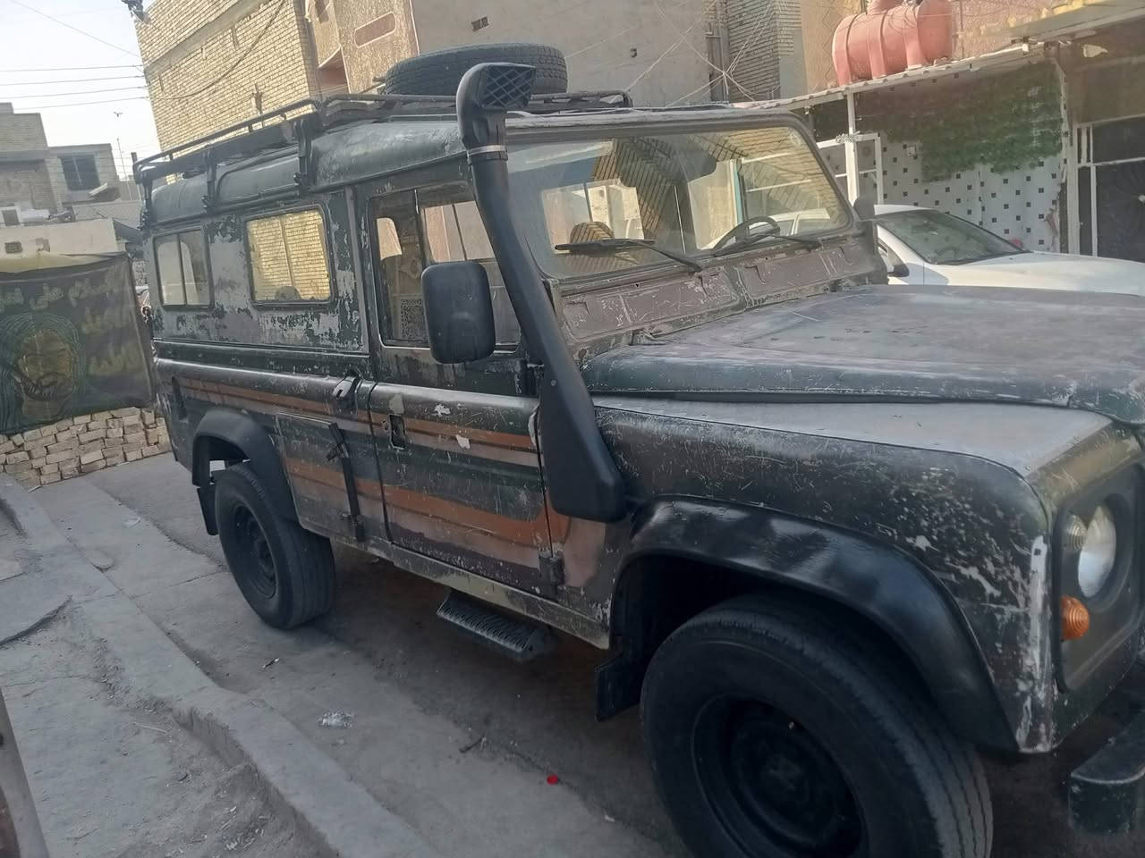 مكينه وكير ففتي
سلام عليكم لاندلوفر موديل 89 رقم بغداد نكليزي بسمي ***********
السعر 6 ونص بيها مجال
